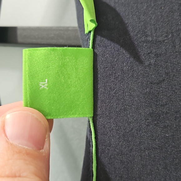 Hugo Boss Tshirt - Picture 4 of 9